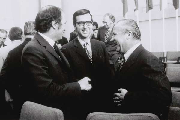 Pierre Elliott Trudeau et Robert Bourassa lors d'une conférence fédérale-provinciale