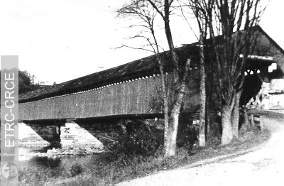 Pont couvert au-dessus de la rivière St-François à Lennoxville, dans les Cantons de l'Est