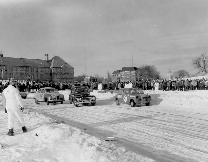 Course d'autos sur les Plaines d'Abraham, durant le Carnaval de Québec