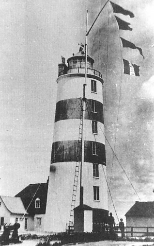 Le vieux phare de Pointe-des-Monts