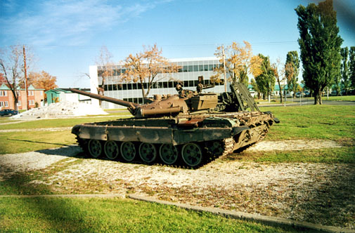 Un char d'assaut (tank) situé sur les terrains de « L'ordonnance » des forces armées canadiennes
