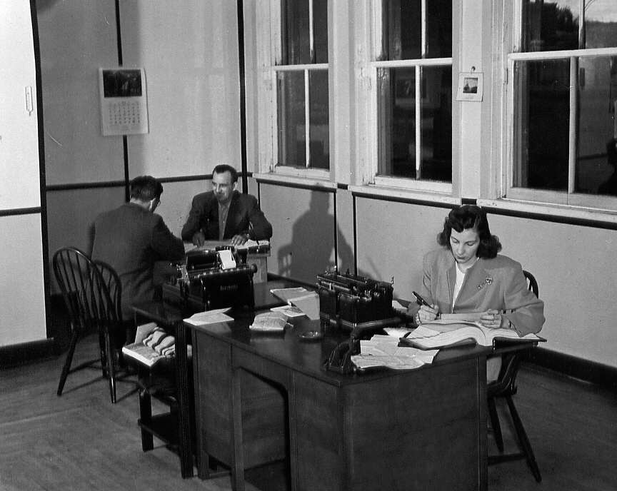 Les bureaux du couvoir de St-Hyacinthe en 1947