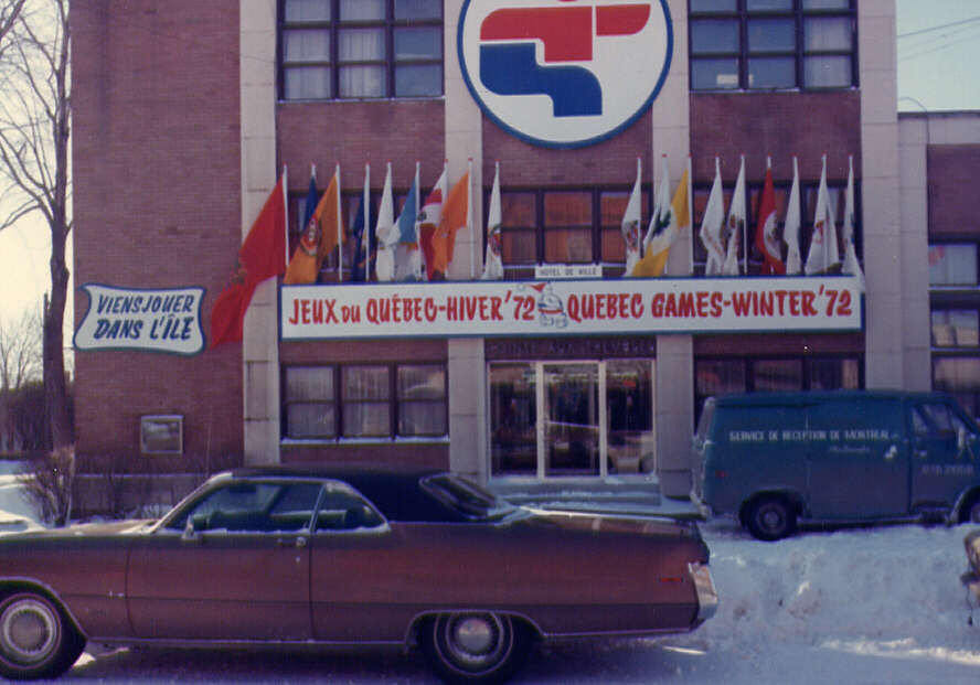L'hôtel de ville lors des Jeux d'hiver du Québec à Montréal en 1972