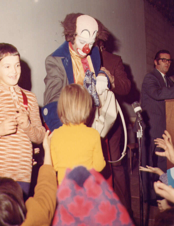 Le clown Patof, personnifié par le comédien Jacques Desrosiers à St-Eustache, 1972