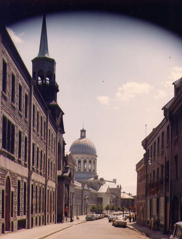 Rue et édifices du Vieux-Montréal, 1975