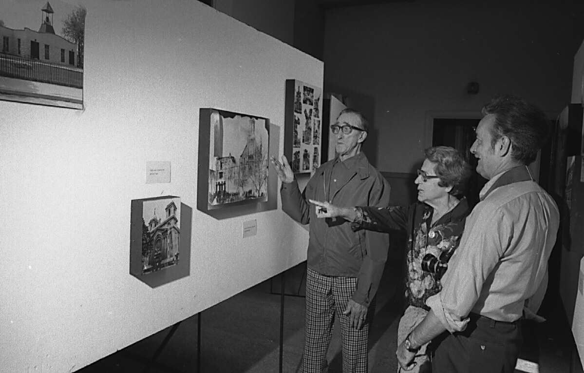 Exposition de photographies de l'Office du film du Québec lors des fêtes populaires de St-Henri