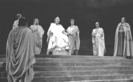 Une scène de la pièce «Jules César» de Shakespeare, présentée au TNM