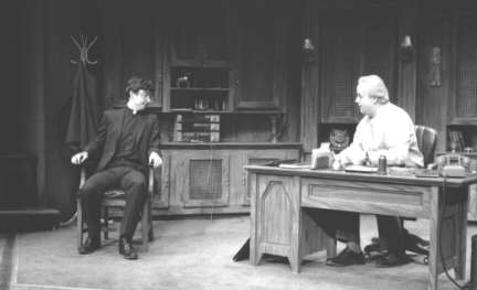 Une scène de la pièce «La chaire» de Bill C. Davis, présentée au TNM