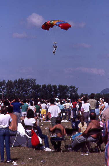 Compétition de saut en parachute